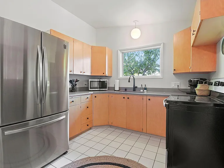 6517 N Stevens St — Photo 8