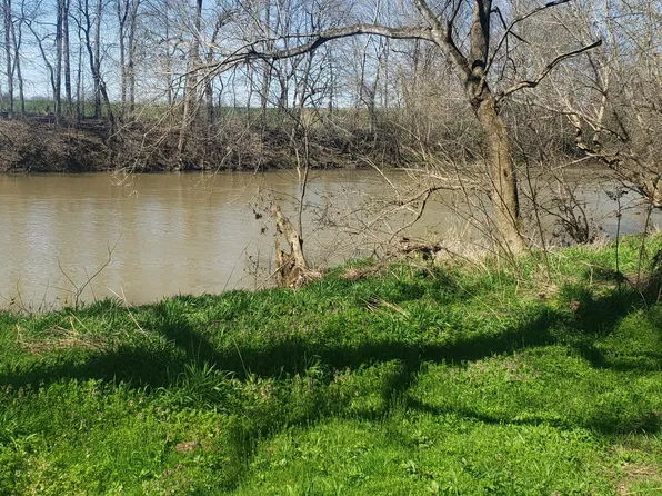 133 S Cemetary Rd, Cynthiana, KY 41031