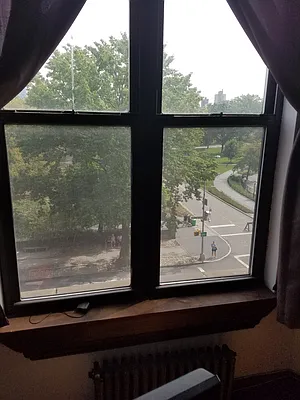 Rented by Allen Harris, LREB | media 32