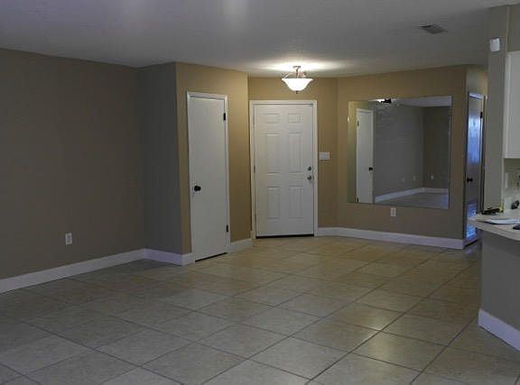 2nd image of 625 NW Sandalwood Dr