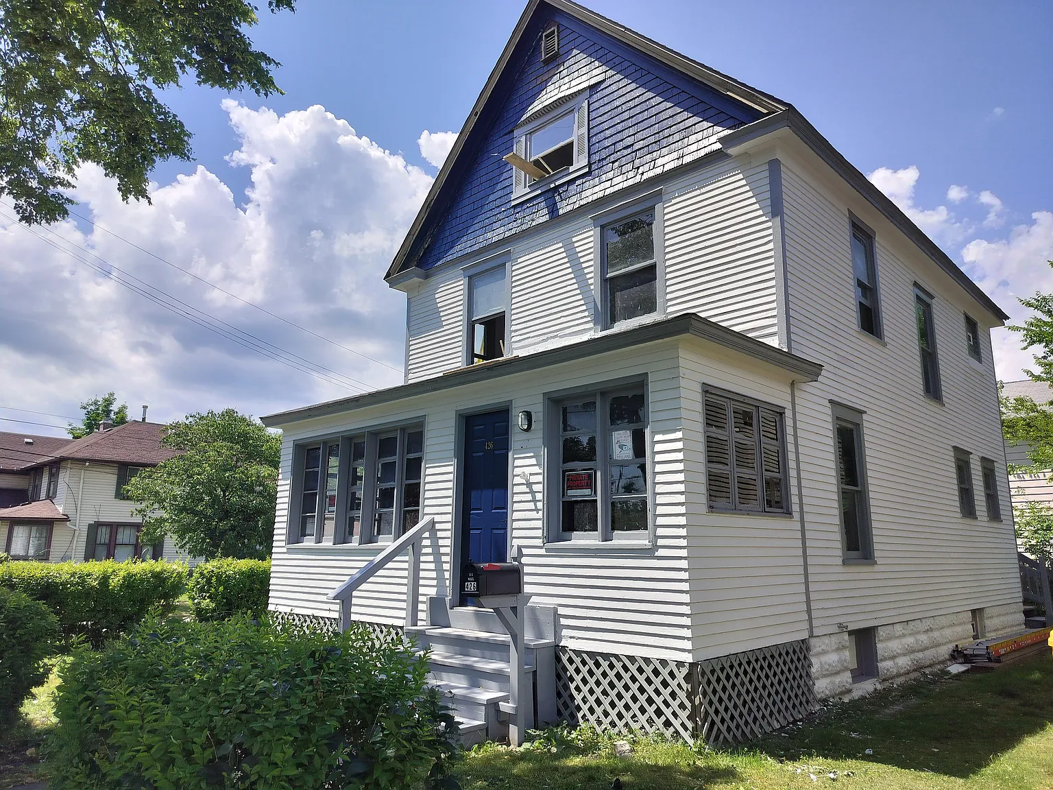 4 bed, 1408 sqft, $1,300 — Photo 1