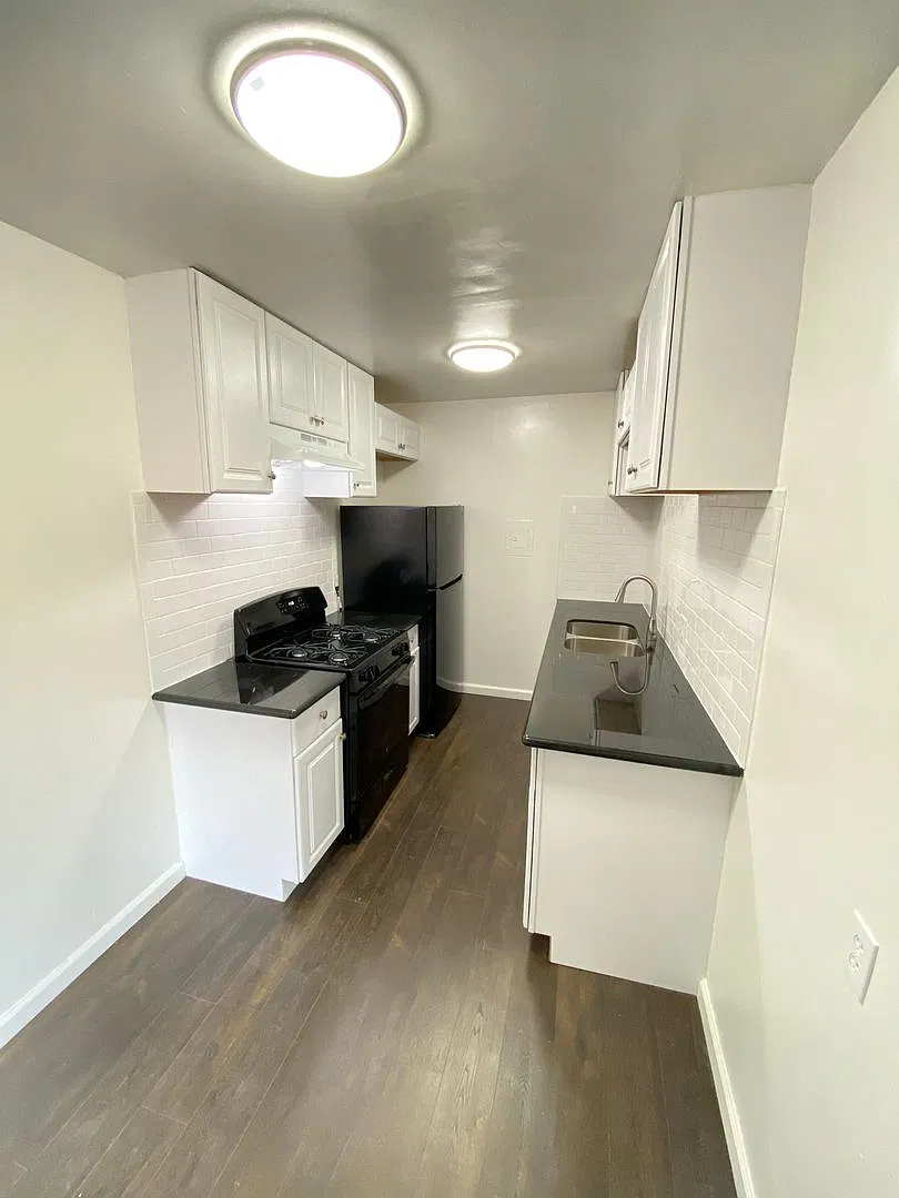 3362 Keystone Ave. — Photo 4