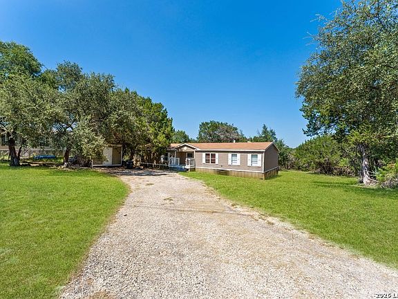 3rd image of 576 Wright Dr