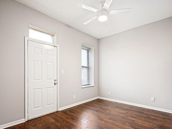 5th image of 4341 Swan Ave #A