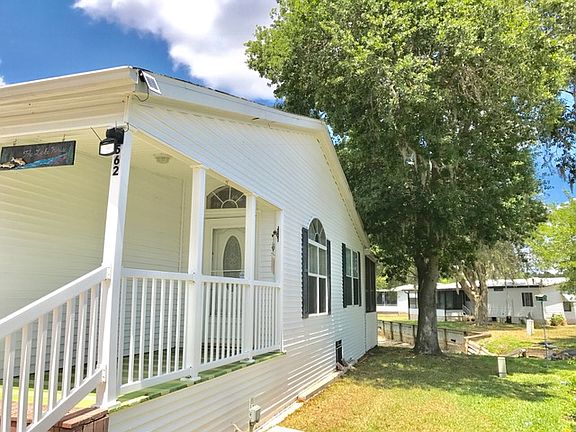 3rd image of 562 Oak Island Cir