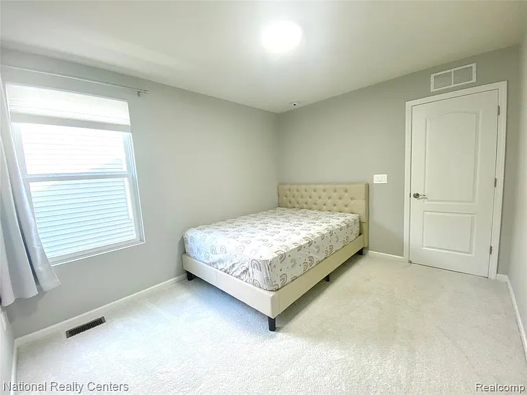 2835 Dillon Dr — Photo 22