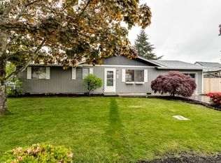 635 Meadow Ln, Creswell, OR 97426