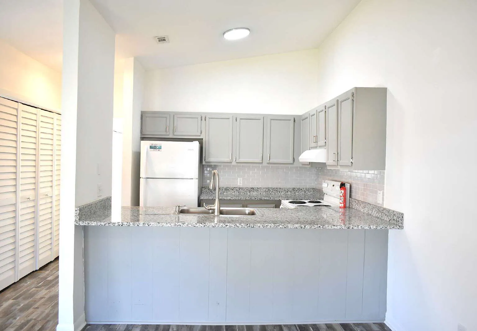 1 bed, 1.0 bath, 600 sqft, $1,350 — Photo 4