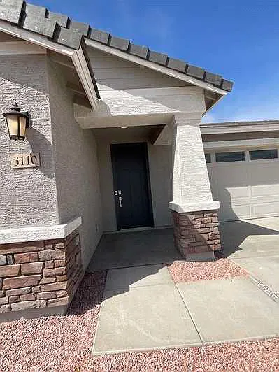 4 bed, 2900 sqft, $2,950 — Photo 3