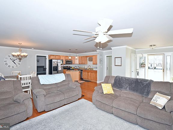4th image of 6355 Mary Jane Dr