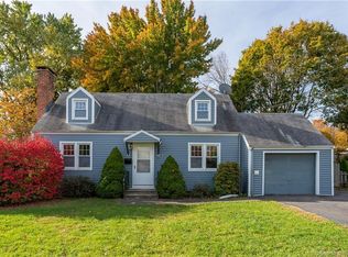 60 Morgan Ln, Hamden, CT 06514