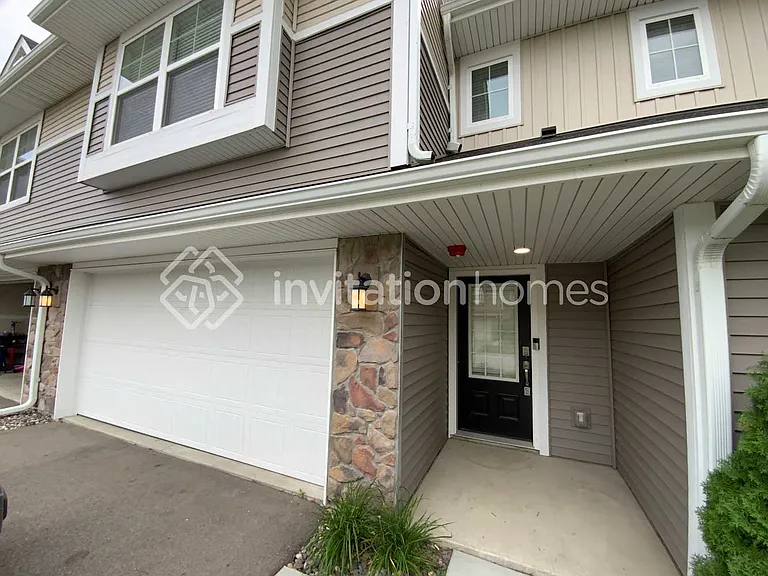 5225 Trotter Trl — Photo 1