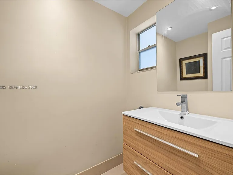 329 SE 3rd St #103S — Photo 11