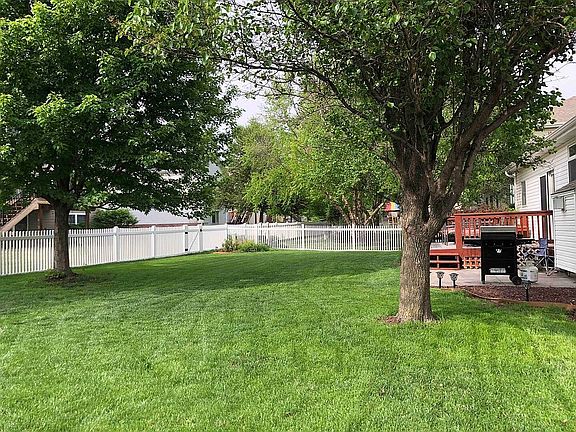 3rd image of 8233 Katrina Ln