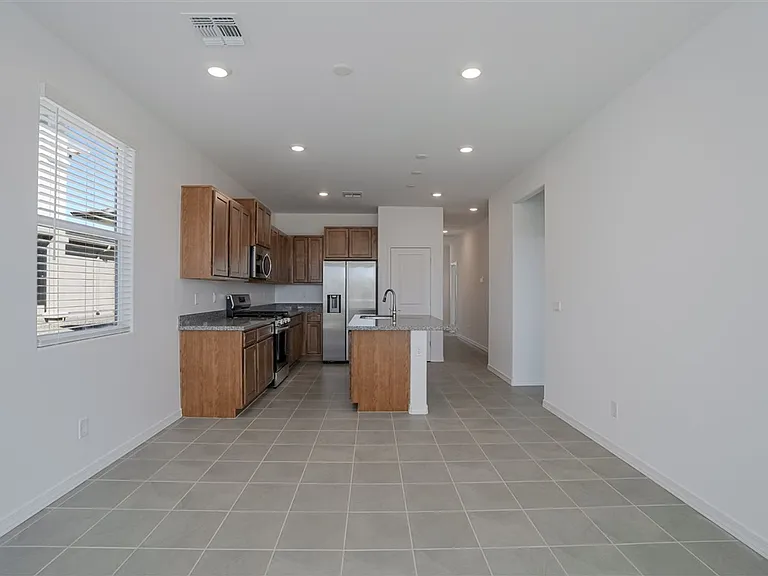 1275 Leo Ln — Photo 6