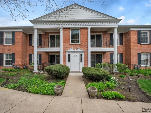 510 Shorely Dr, Barrington, IL