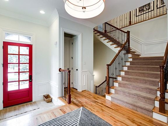 2nd image of 1185 Lanier Blvd NE