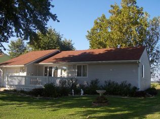 2922 Dodge Dr, Iola, KS 66749