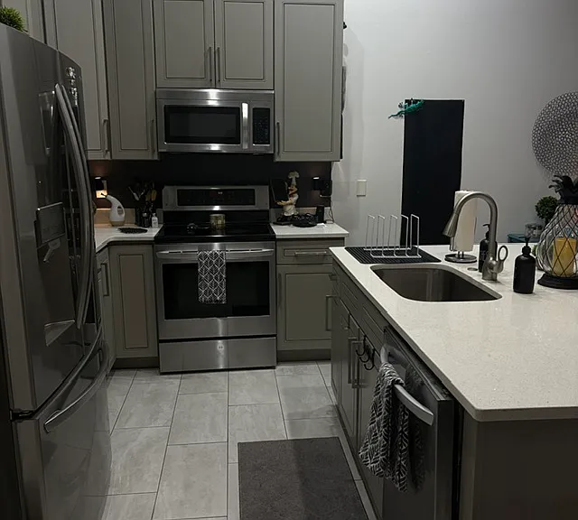4331 SW Santa Barbara Pl — Photo 3