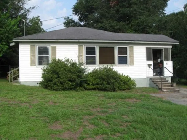 312 10th St SE, Moultrie, GA 31768