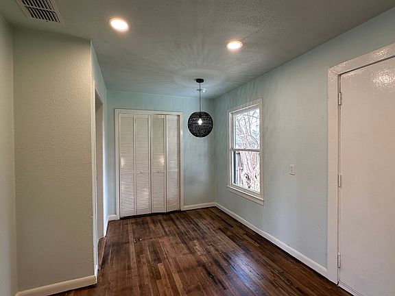 4th image of 1106 Dorthy Dr