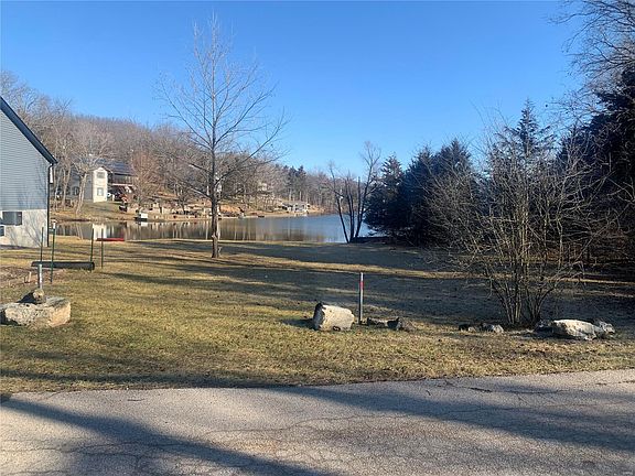 3rd image of 10083 Waterford Dr