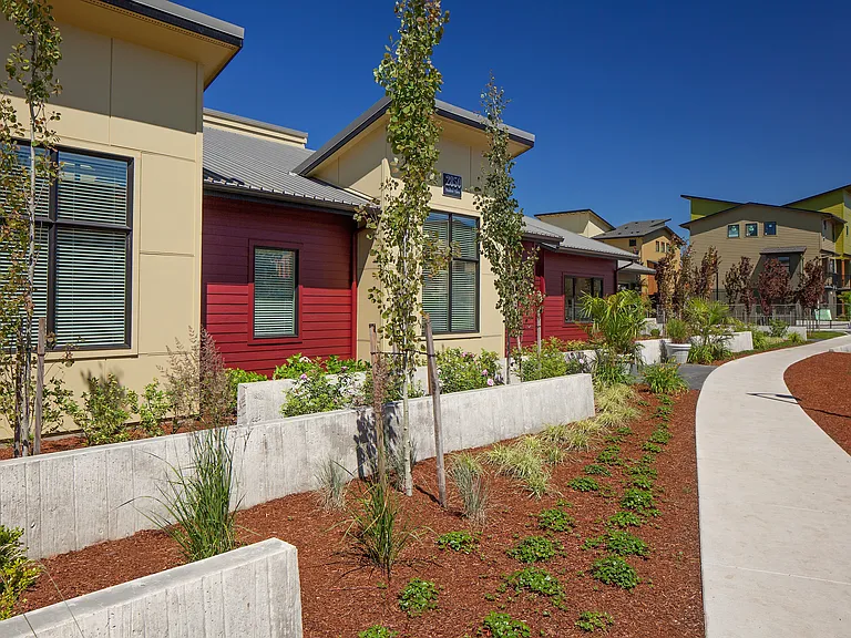 The Tennyson At Crescent Village — Photo 19