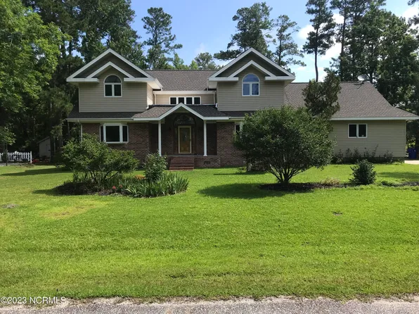 100 W White Oak Street, Lake Waccamaw, NC 28450
