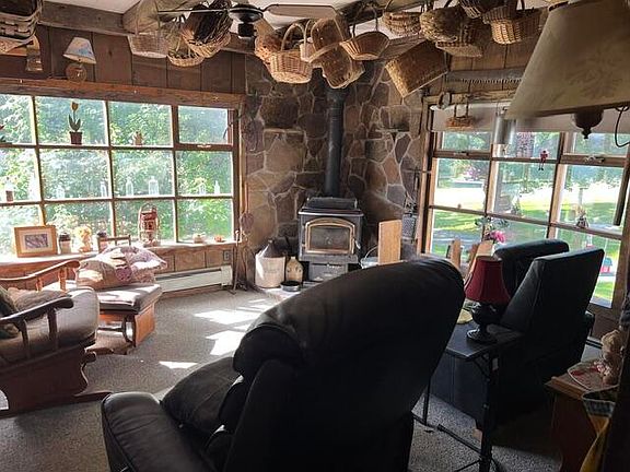 3rd image of 64-66 Ganong Dr