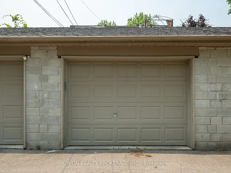 77 Logan Ave — Photo 27