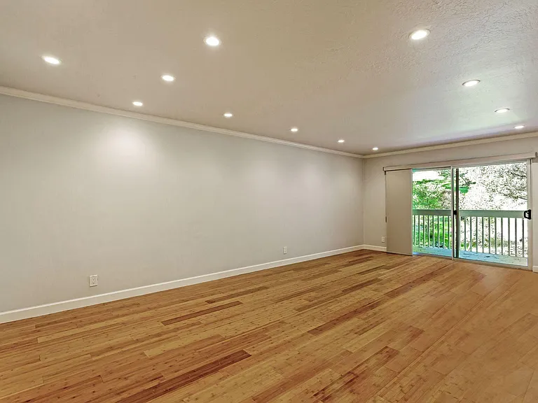 675 Sharon Park Dr #223 — Photo 7