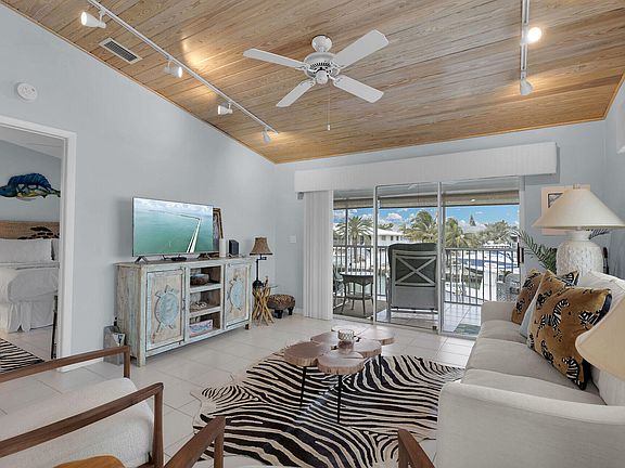 2nd image of 651 9th St