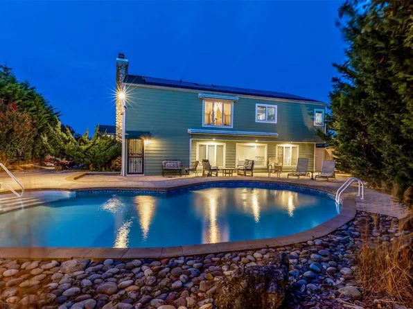 11 Donna Lane, Lido Beach, NY 11561