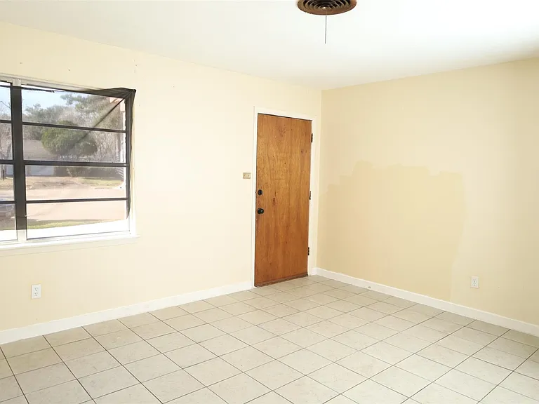13207 Santa Teresa Rd — Photo 6