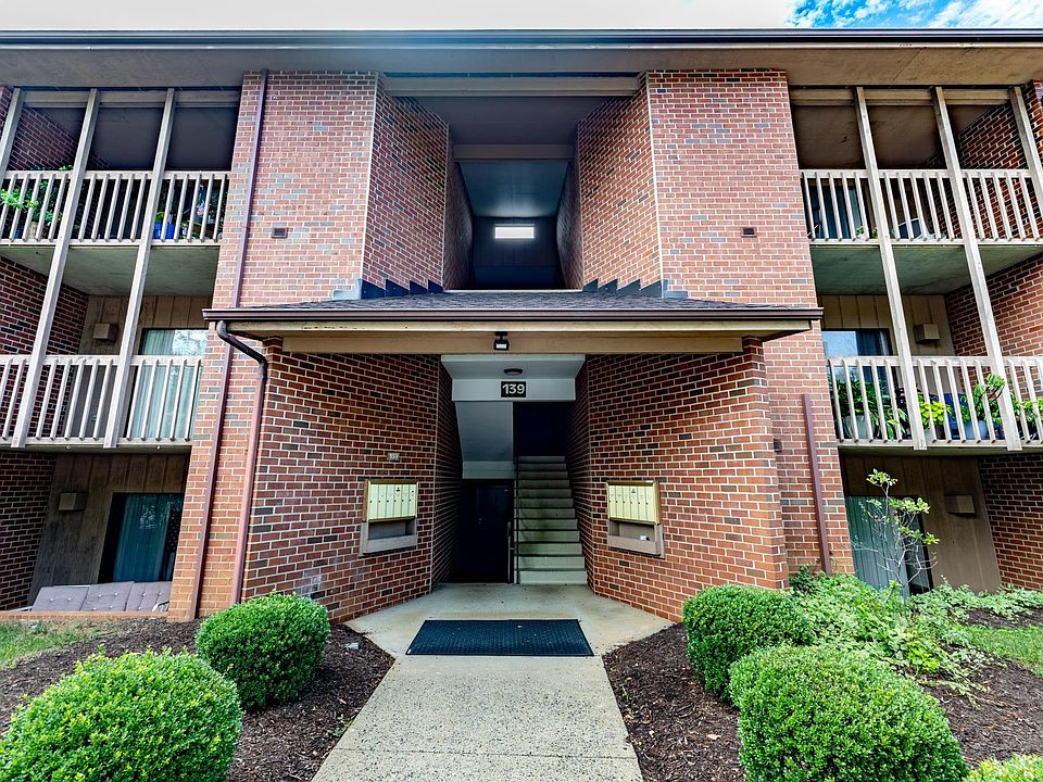 1st image of 139 Green Turtle Ln APT 6