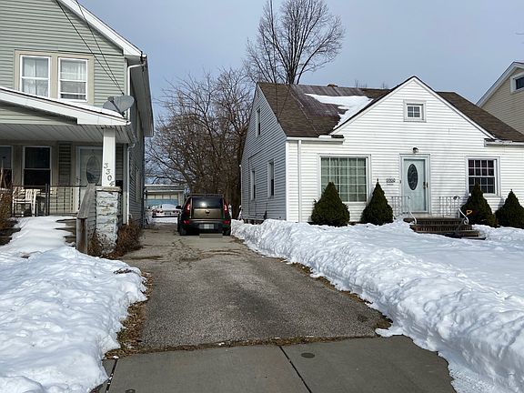 3rd image of 3300 Portman Ave