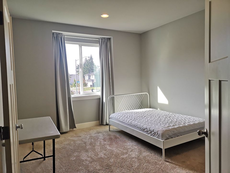1st image of 2208 S 240th Pl