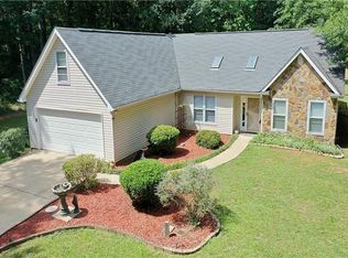 86 Florence Dr, Newnan, GA 30263