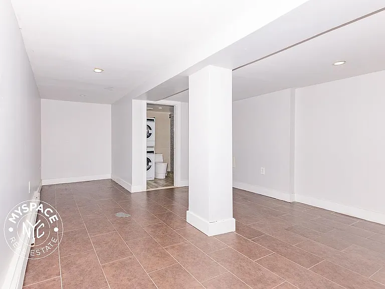 1044 Putman Ave #1 — Photo 8