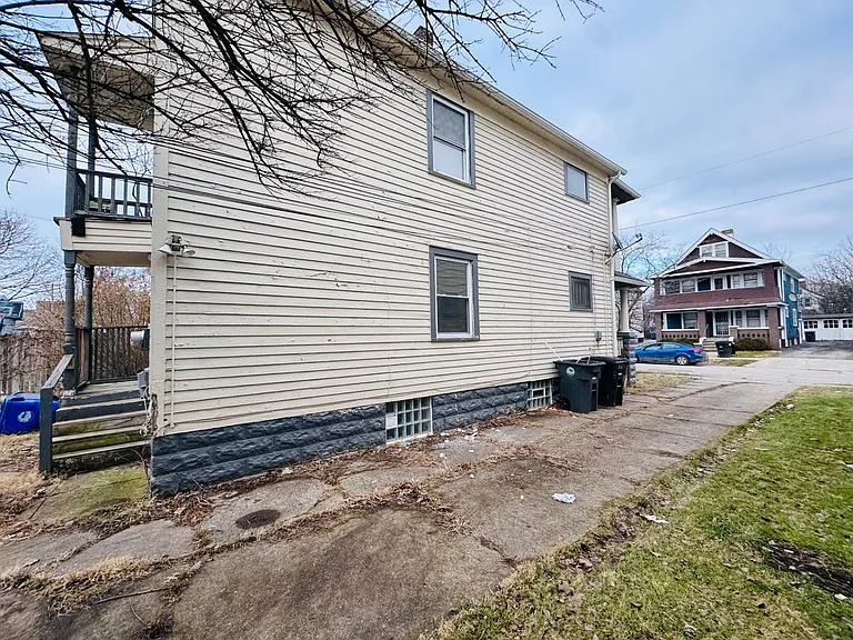 2816 E 125 ST — Photo 48