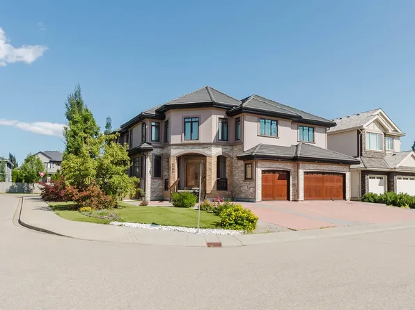 4103 Westcliff Heath SW, Edmonton, AB T6W 0X9