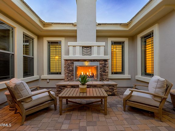 2nd image of 1725 W BURNSIDE Trail