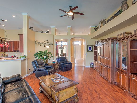 3rd image of 12134 Windermere Crossing Cir