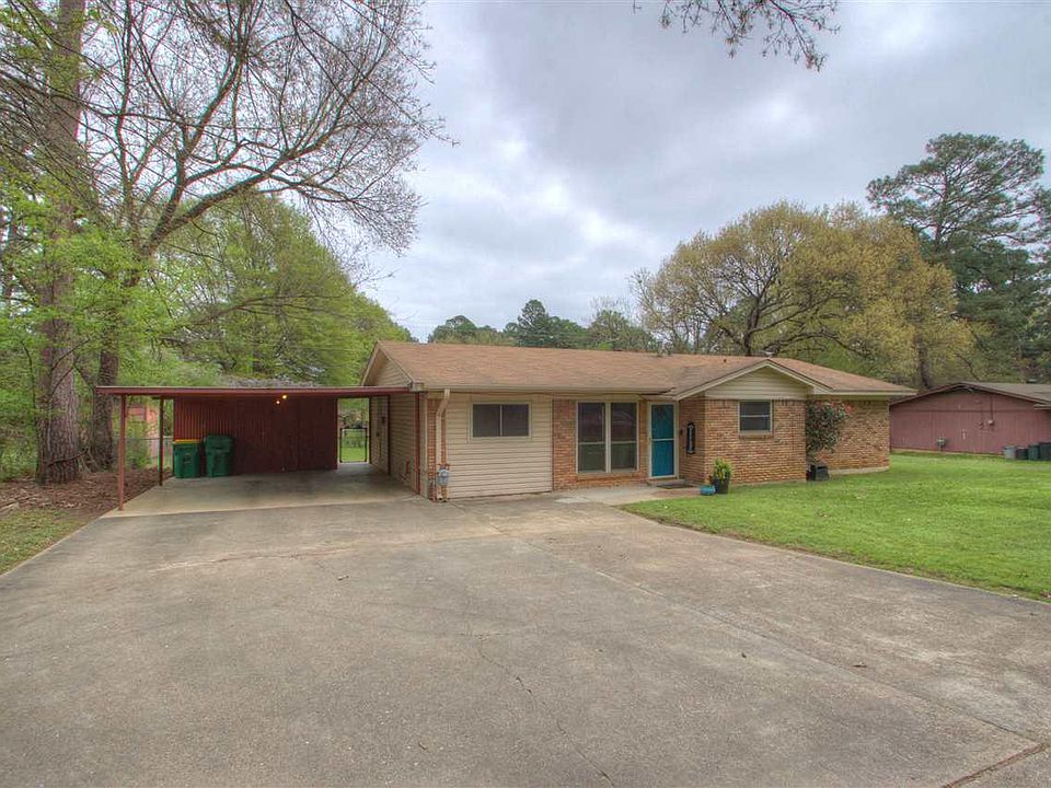 1st image of 12 Holly Ln