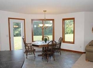 N5637 Shea Ln, Albany, WI 53502