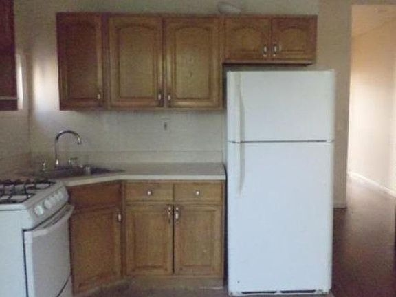 2nd image of 2560 83rd St