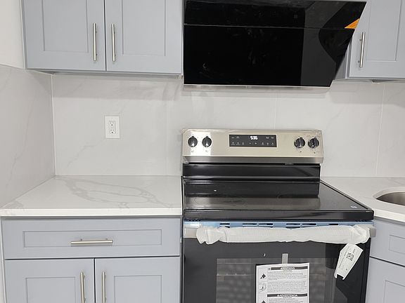 5th image of 3047 Richmond Rd APT B