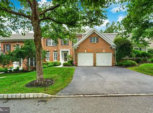125 Camelot Ln, Newtown Square, PA 19073