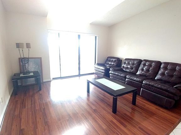 4th image of 608 Sea Pine D3 Way #D3