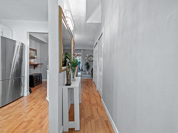 4th image of 13616 67th Ave #231